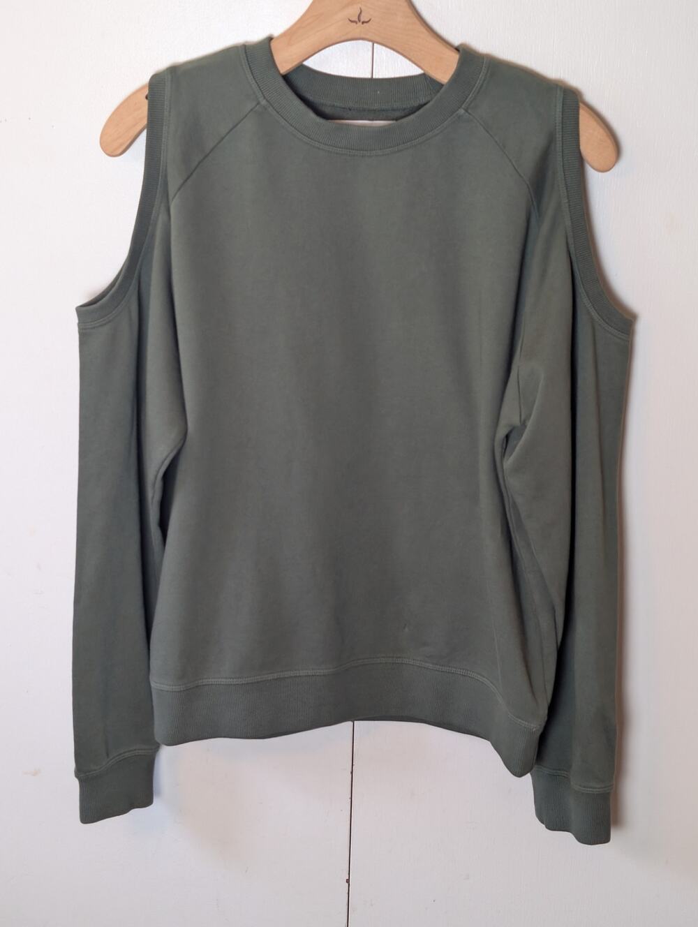 Spiritual Gangster Cold Shoulder Green Long Sleeve Sweatshirt Small
